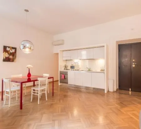 Apartment Spagna Sistina 143